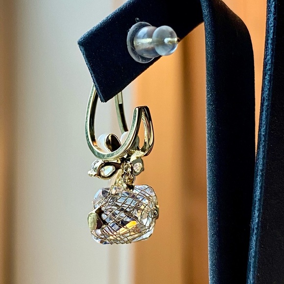 Elegant Gold crystal Drop Earrings - Picture 3 of 5